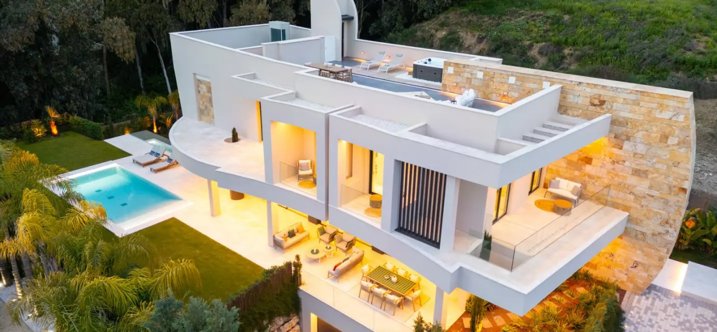 Venta de villa independiente en Nueva Andalucía 0