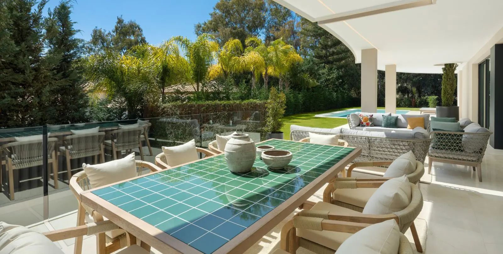 Sale of detached villa in Nueva Andalucía 4