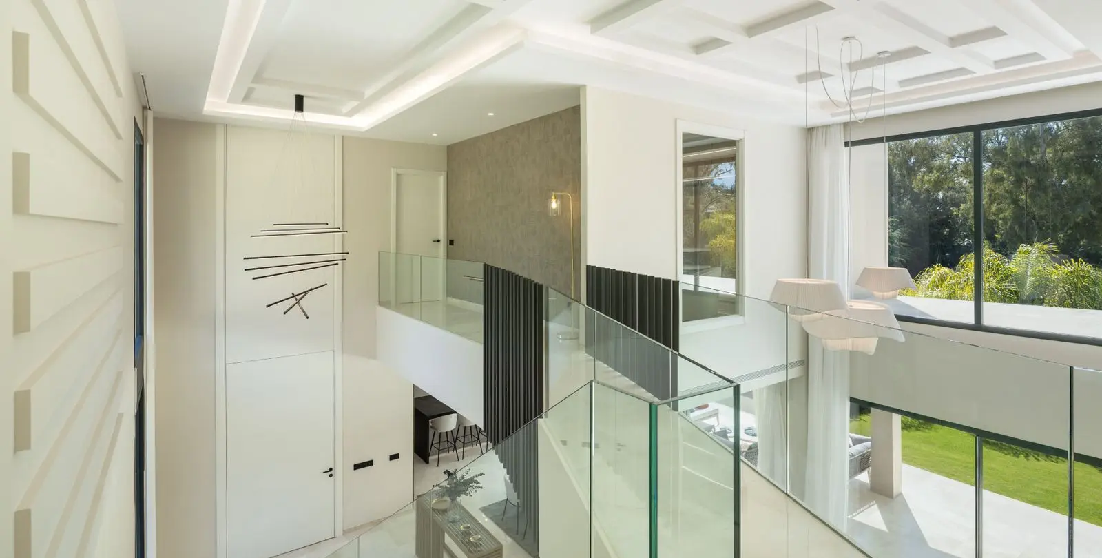 Sale of detached villa in Nueva Andalucía 13
