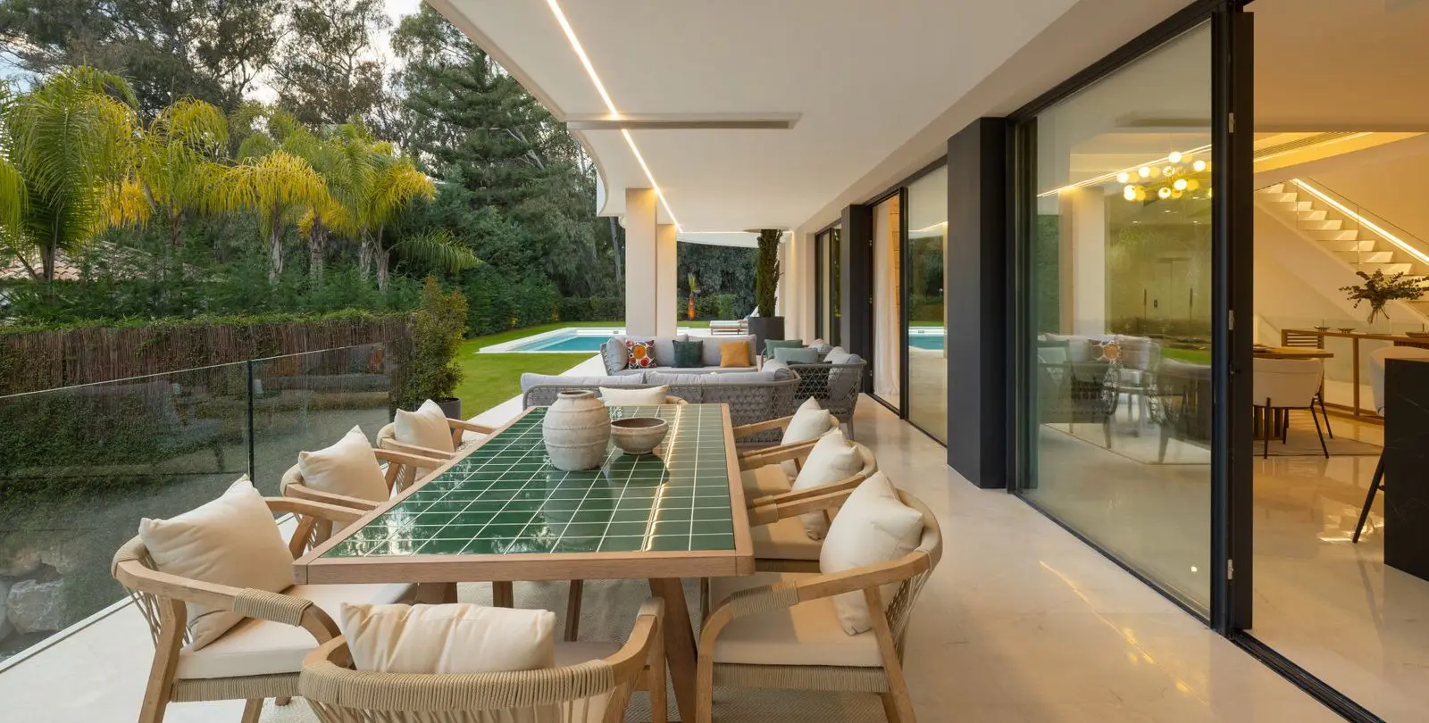 Sale of detached villa in Nueva Andalucía 38