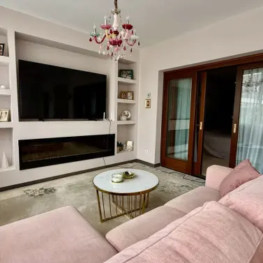 Alquiler a corto plazo de apartamento en planta media en The Golden Mile