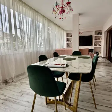 Alquiler a corto plazo de apartamento en planta media en The Golden Mile