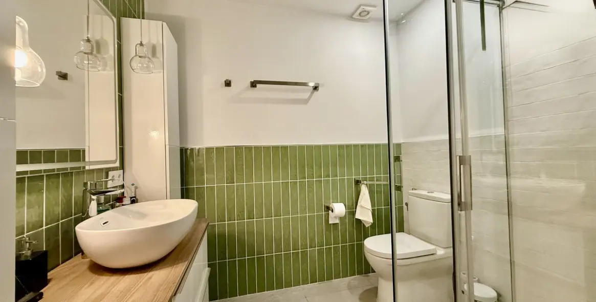 Краткосрочная аренда апартаментов на среднем этаже в The Golden Mile 24