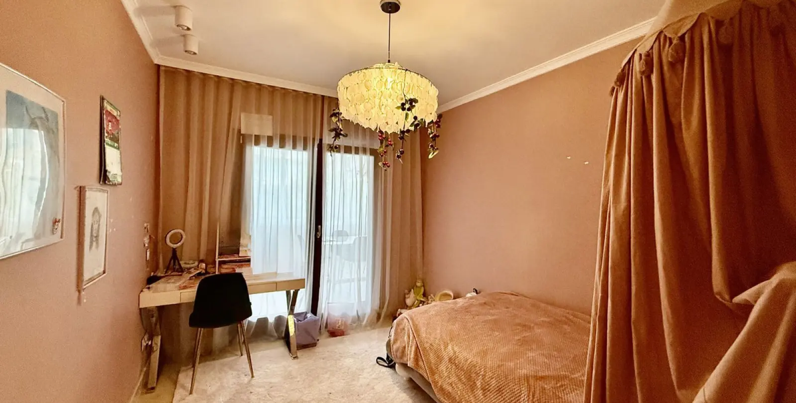 Short-term rent of middle floor apartment in The Golden Mile 22