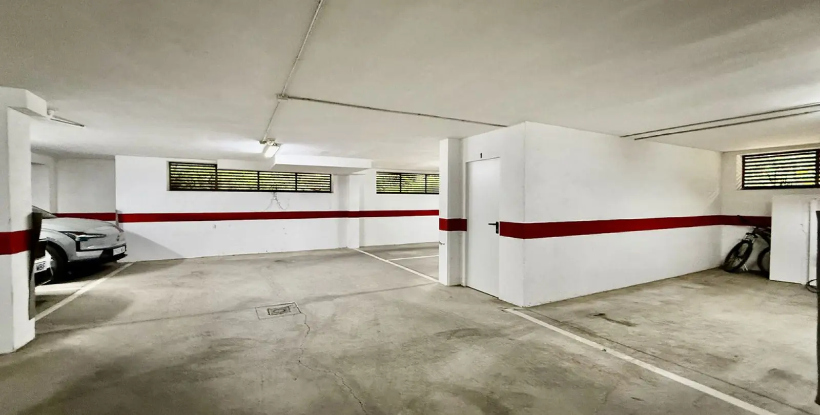 Short-term rent of middle floor apartment in The Golden Mile 28