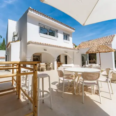 Short-term rent of detached villa in Costabella