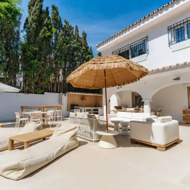 Short-term rent of detached villa in Costabella