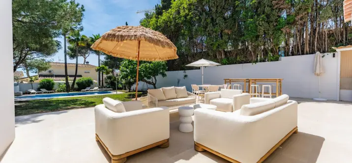 Short-term rent of detached villa in Costabella 2