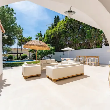 Short-term rent of detached villa in Costabella