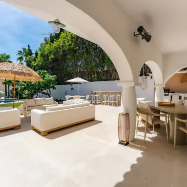 Short-term rent of detached villa in Costabella