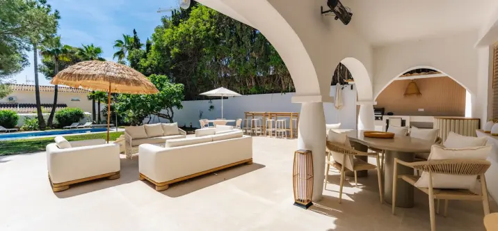 Short-term rent of detached villa in Costabella 4