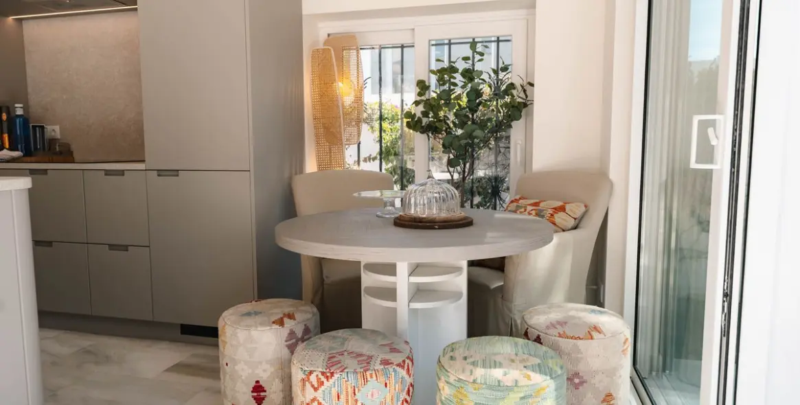 Short-term rent of detached villa in Costabella 13