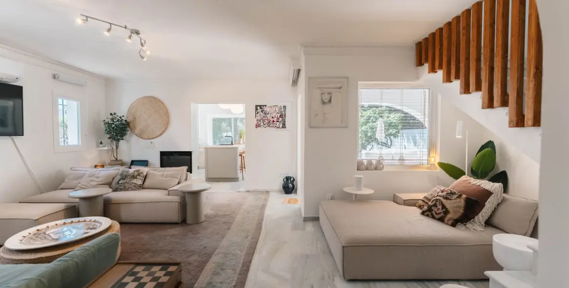 Short-term rent of detached villa in Costabella 14