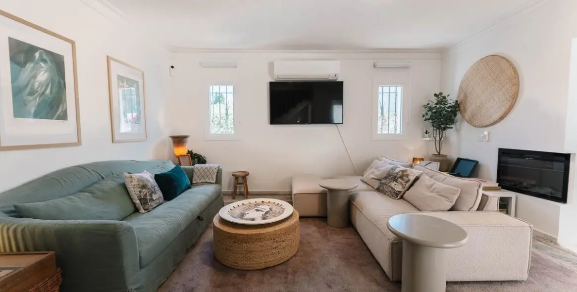 Short-term rent of detached villa in Costabella 17