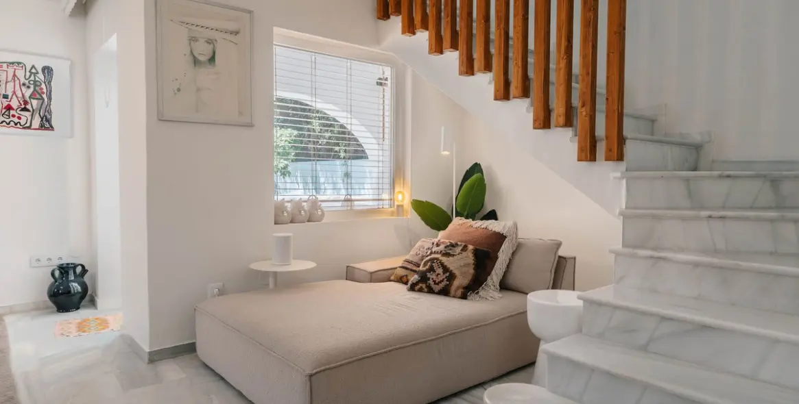 Short-term rent of detached villa in Costabella 20