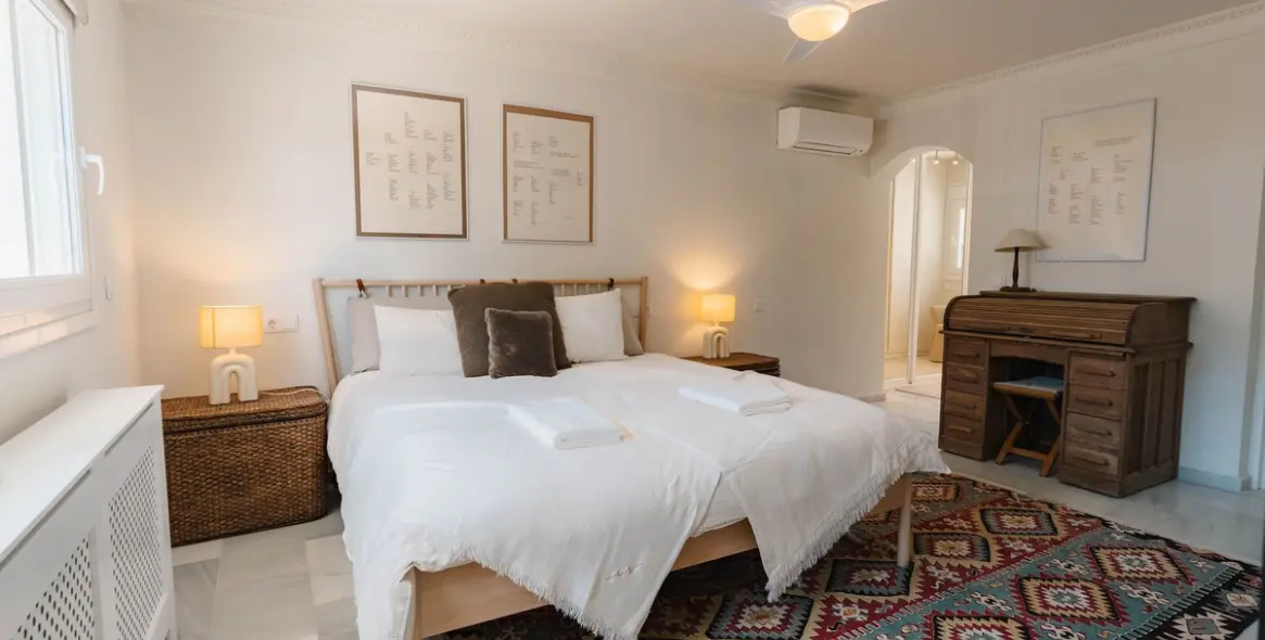 Short-term rent of detached villa in Costabella 22