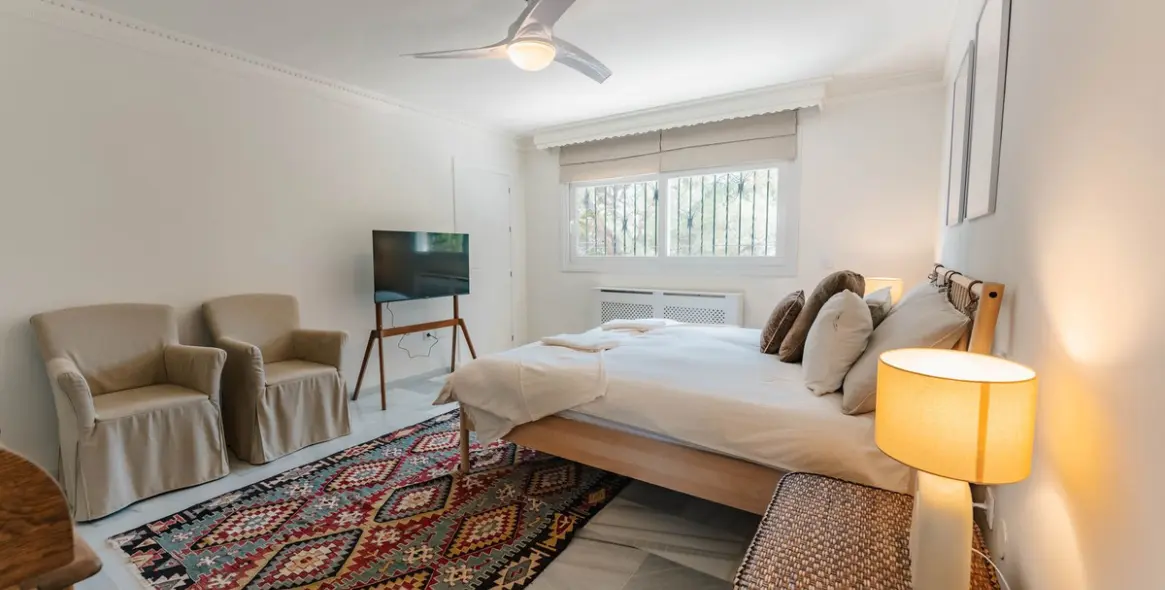 Short-term rent of detached villa in Costabella 23