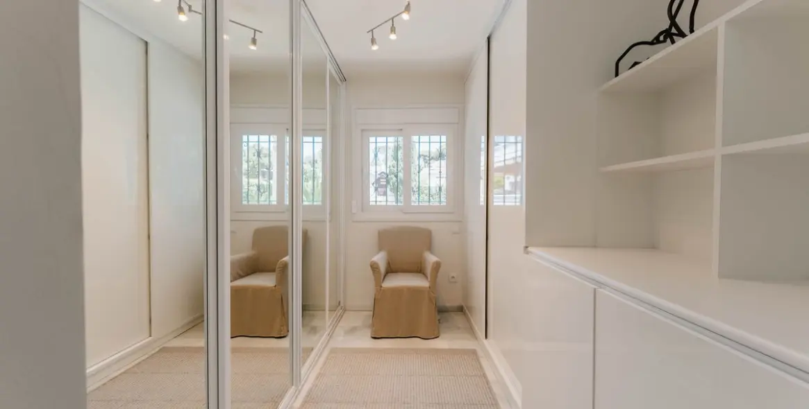 Short-term rent of detached villa in Costabella 24