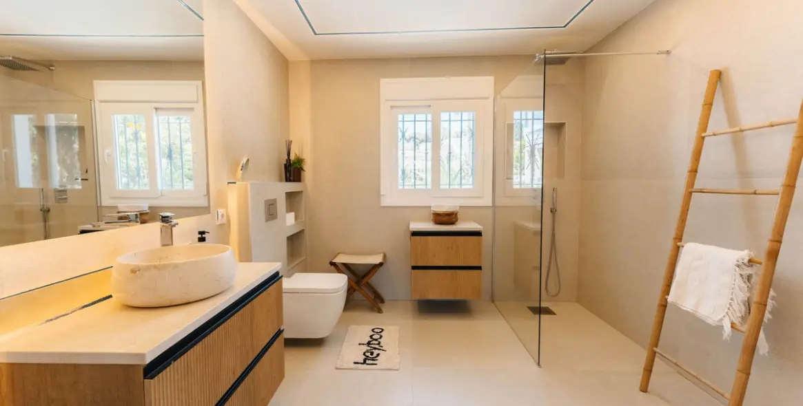 Short-term rent of detached villa in Costabella 25