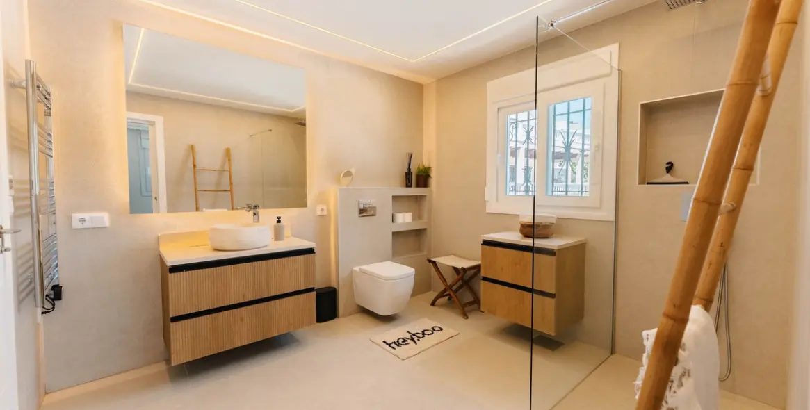 Short-term rent of detached villa in Costabella 26