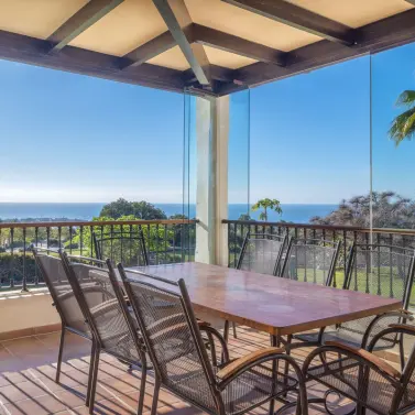 Venta de villa independiente en Altos de los Monteros