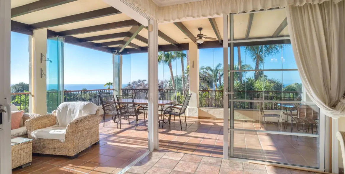 Venta de villa independiente en Altos de los Monteros 6