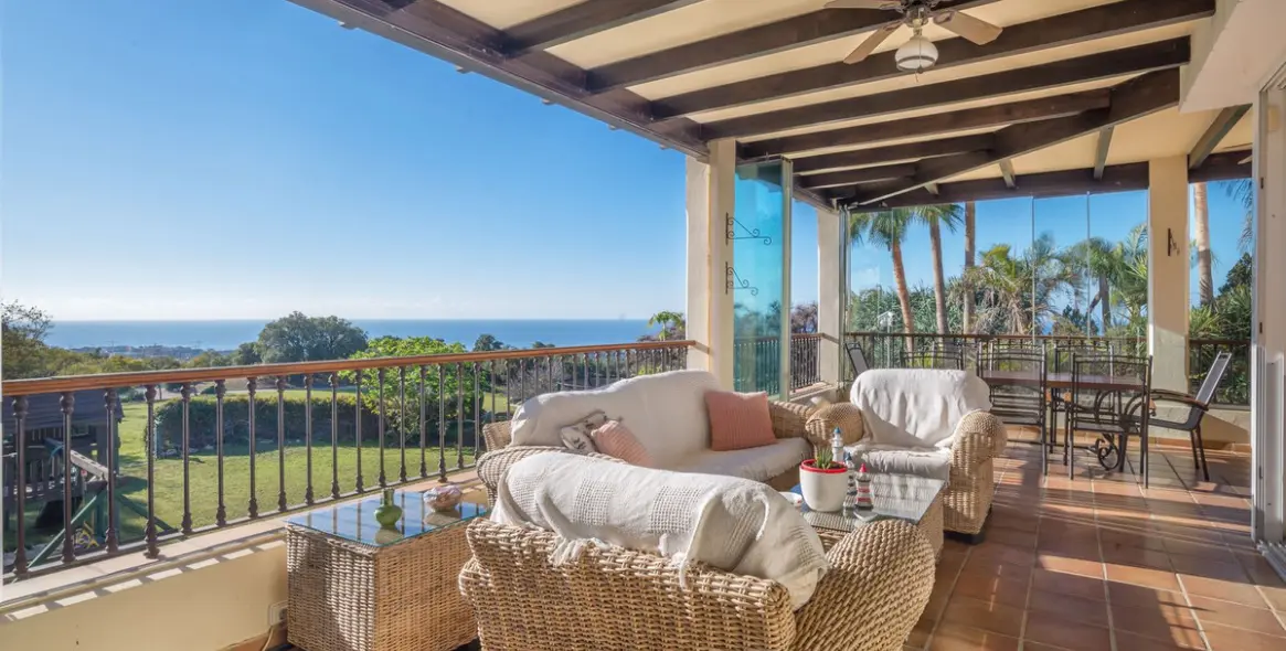 Venta de villa independiente en Altos de los Monteros 11