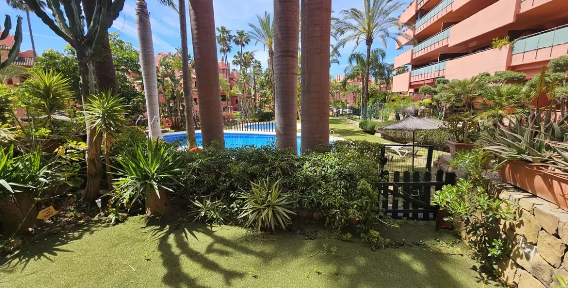 Long-term rent of ground floor apartment in Estepona 1