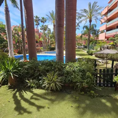 Alquiler a largo plazo de apartamento en planta baja en Estepona