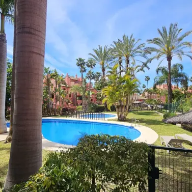 Alquiler a largo plazo de apartamento en planta baja en Estepona