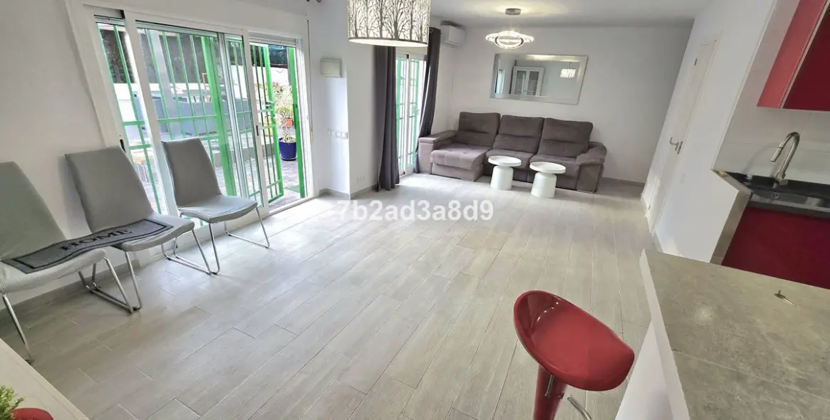 Long-term rent of townhouse in Atalaya 3