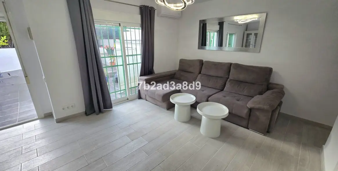Long-term rent of townhouse in Atalaya 5