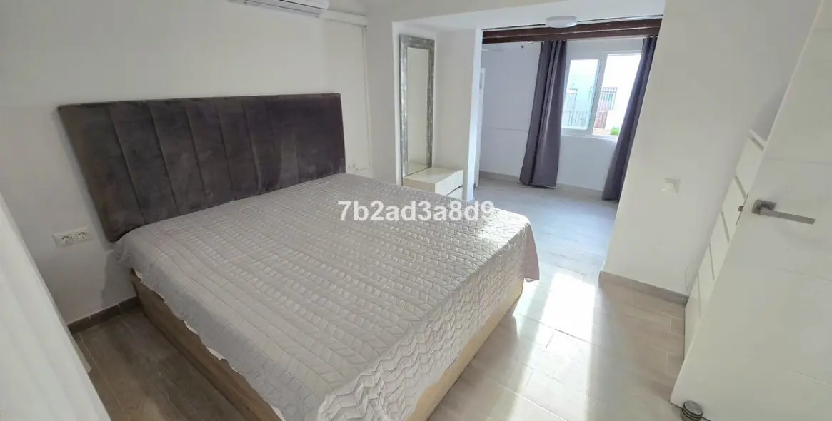 Long-term rent of townhouse in Atalaya 7