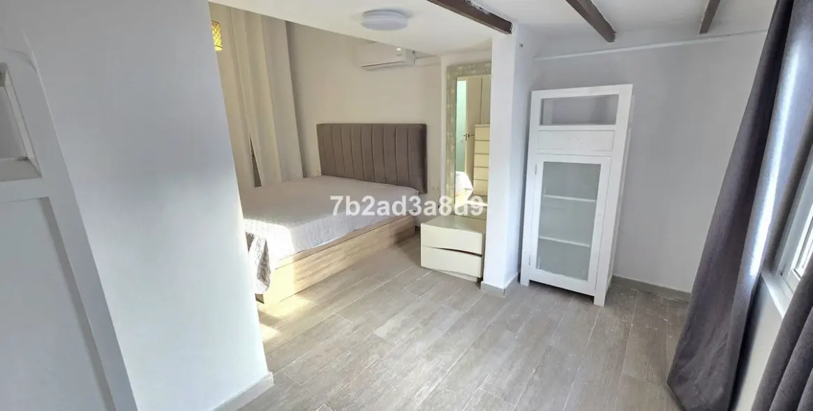 Long-term rent of townhouse in Atalaya 8