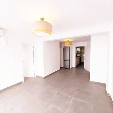 Sale of middle floor apartment in Calahonda