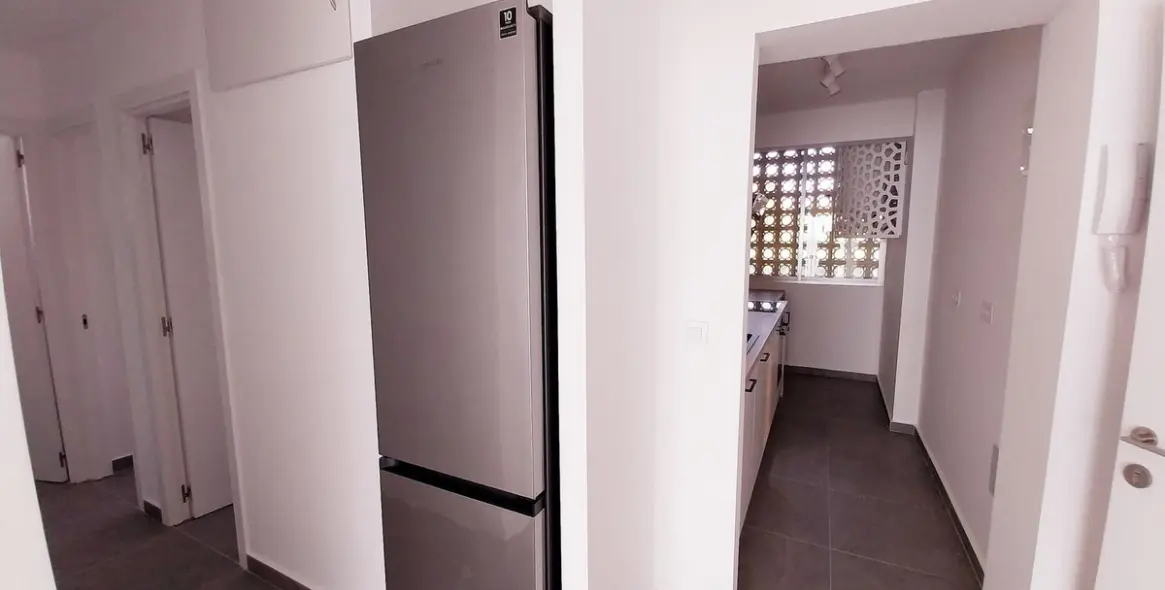 Sale of middle floor apartment in Calahonda 15
