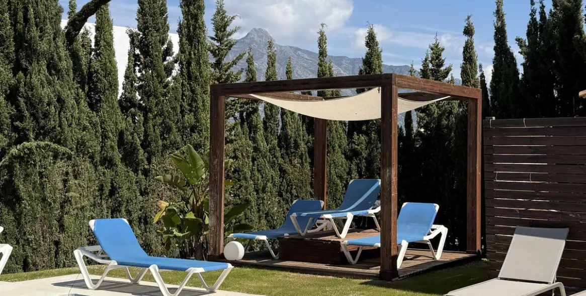 Продажа апартаментов на первом этаже в Nueva Andalucía 1