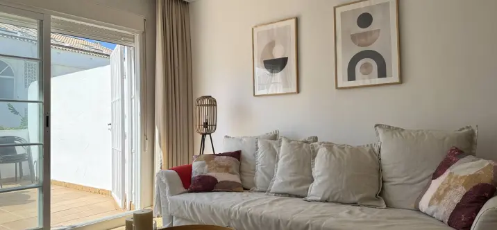 Venta de apartamento en planta baja en Nueva Andalucía 2