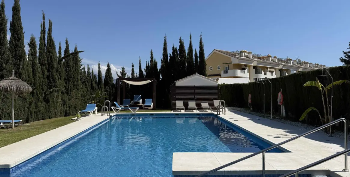 Продажа апартаментов на первом этаже в Nueva Andalucía 13