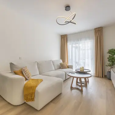 Venta de apartamento en planta media en The Golden Mile