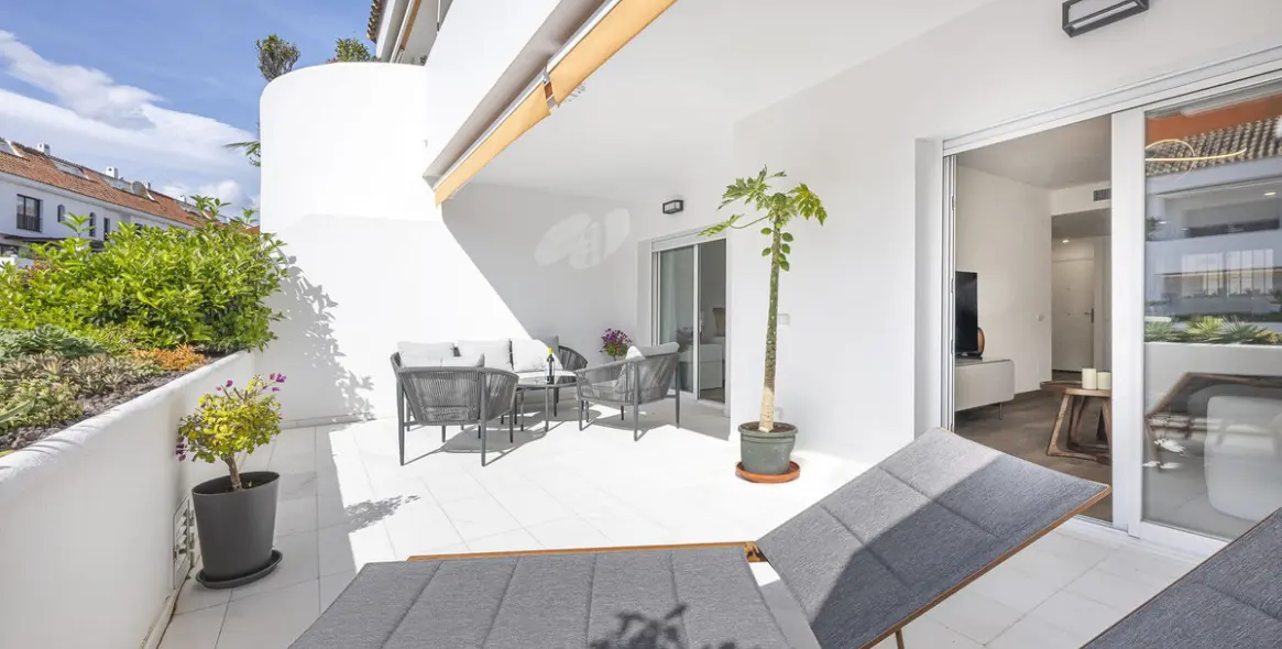 Venta de apartamento en planta media en The Golden Mile 3