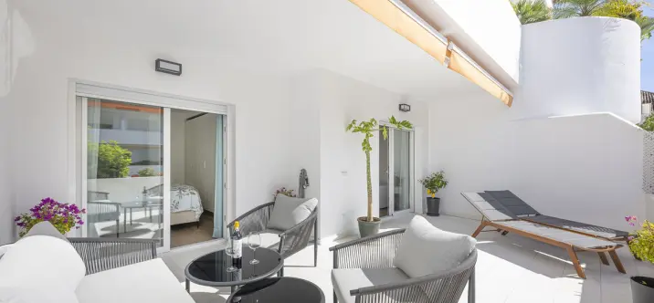 Venta de apartamento en planta media en The Golden Mile 3