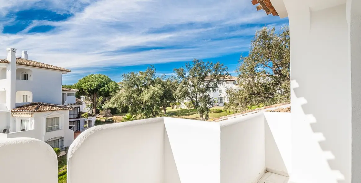 Продажа апартаментов на среднем этаже в Elviria 2