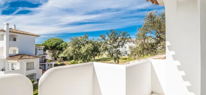 Venta de apartamento en planta media en Elviria 1