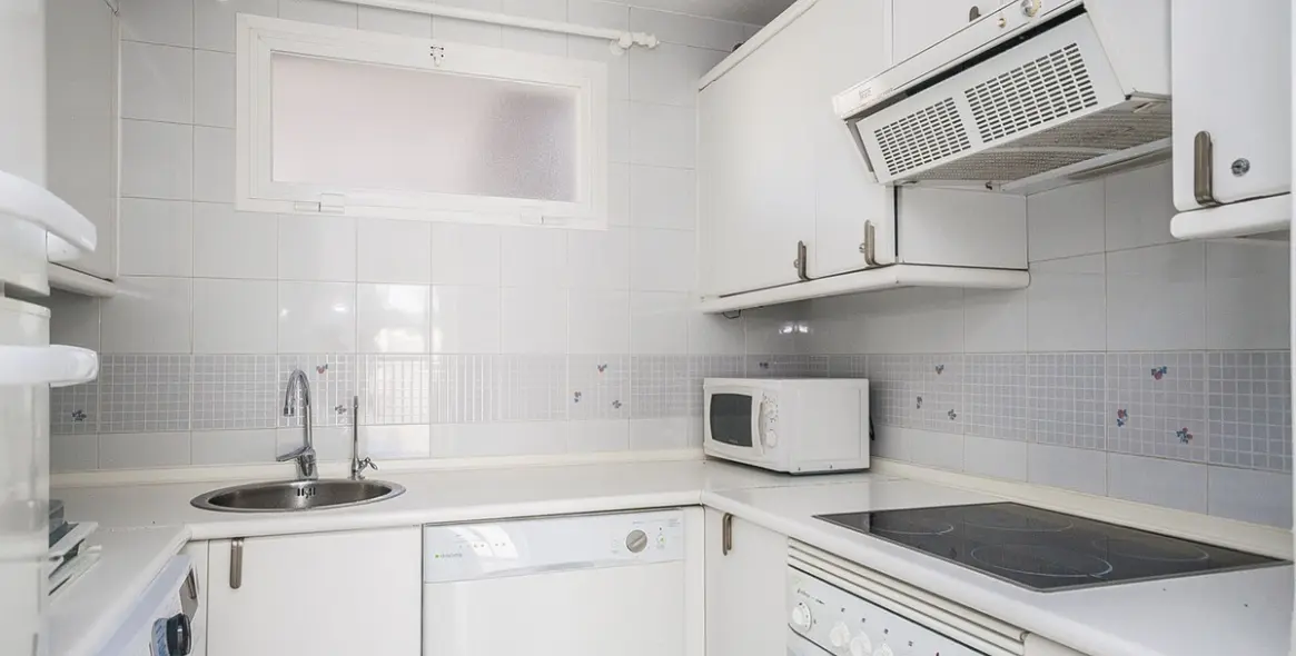 Продажа апартаментов на среднем этаже в Elviria 6