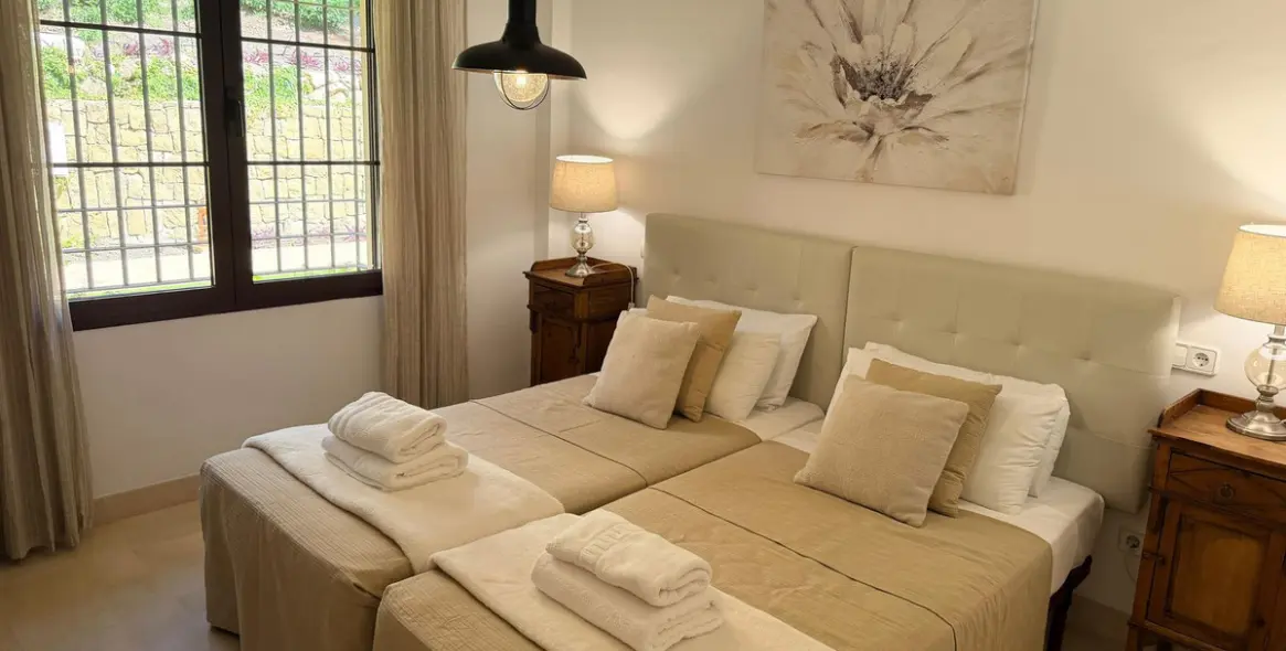 Продажа апартаментов на первом этаже в Los Arqueros 20