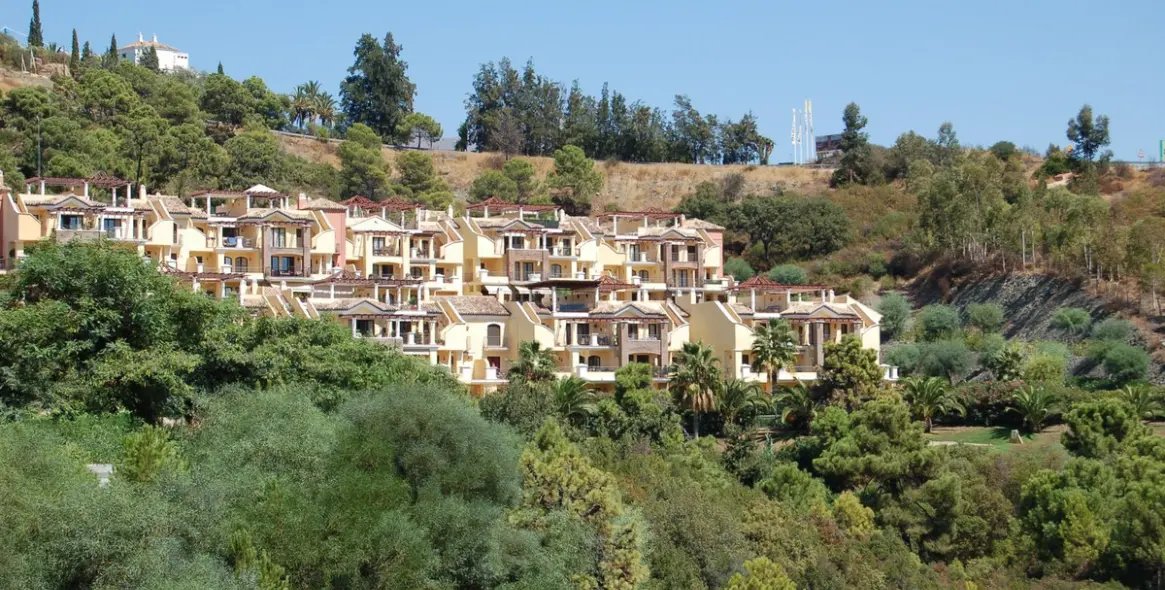 Продажа апартаментов на первом этаже в Los Arqueros 23