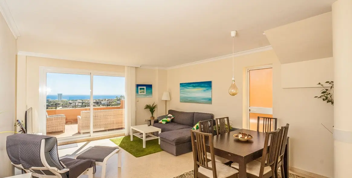 Venta de ático en Elviria 2