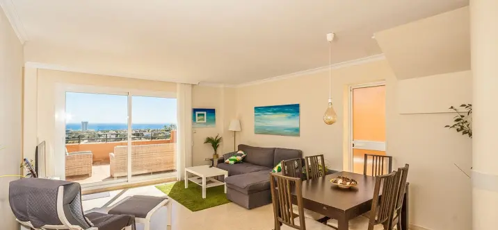 Venta de ático en Elviria 1