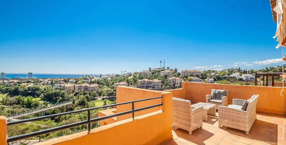 Venta de ático en Elviria 11